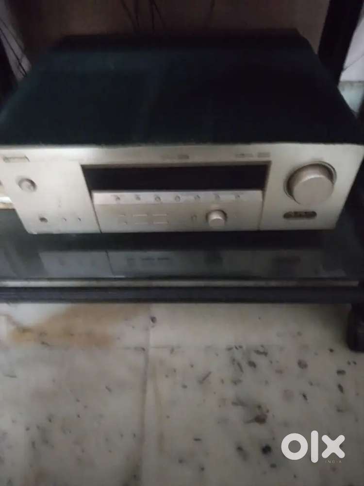 Home Theatre with speakers