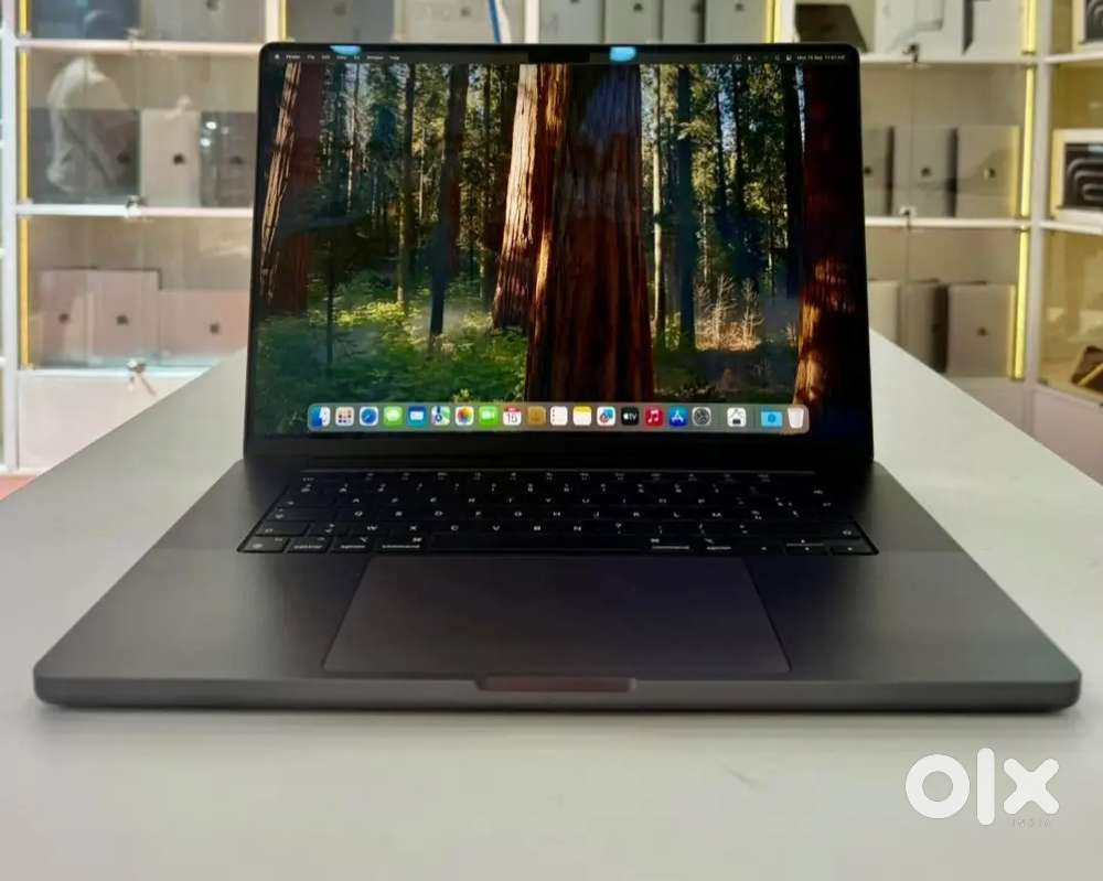 MacBook Pro M4 16-inch 48GB RAM, 1TB SSD