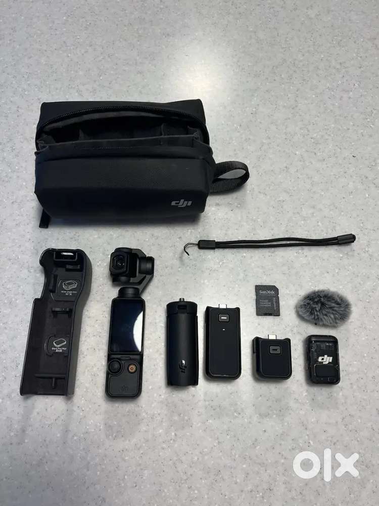 DJI Osmo Pocket 3 Creator Combo - Open Box - MEMORY CARD INCLUDED