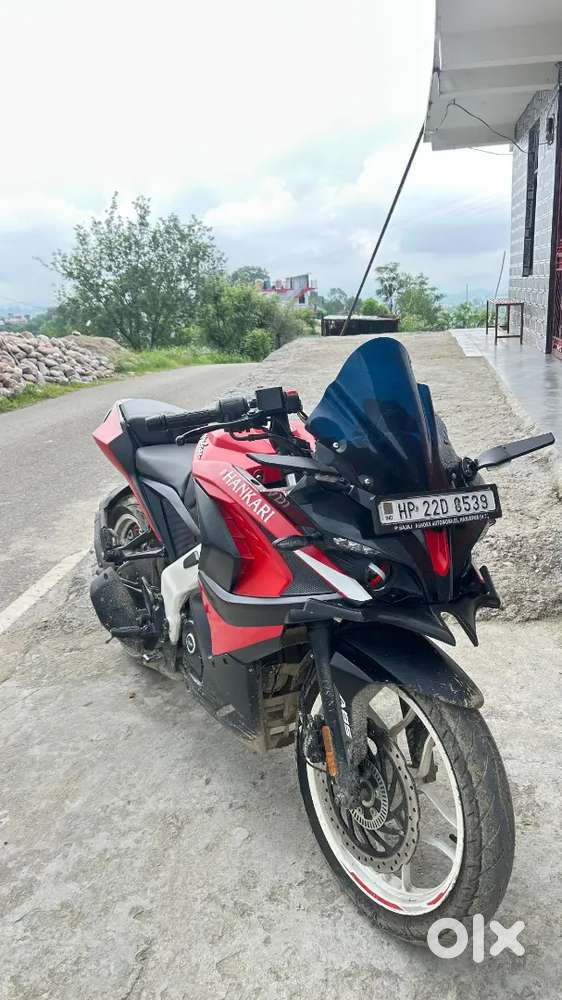 Bajaj Pulsar rs 200