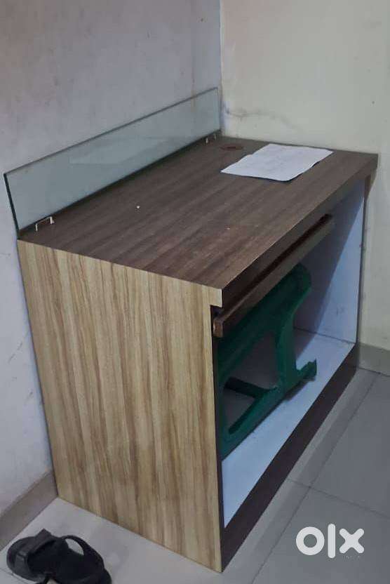 Office Computer Table for Sale – Perfect for Home & Office Use