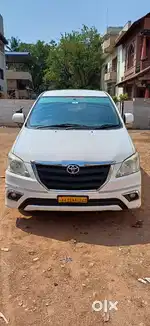 Toyota Innova 2015 Diesel 235000 Km Driven