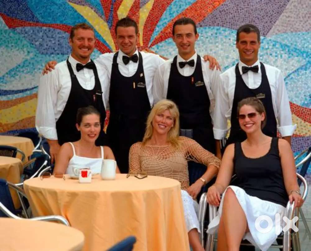 Receptionist and waiter supervisor FOR 5 STAR HOTEL