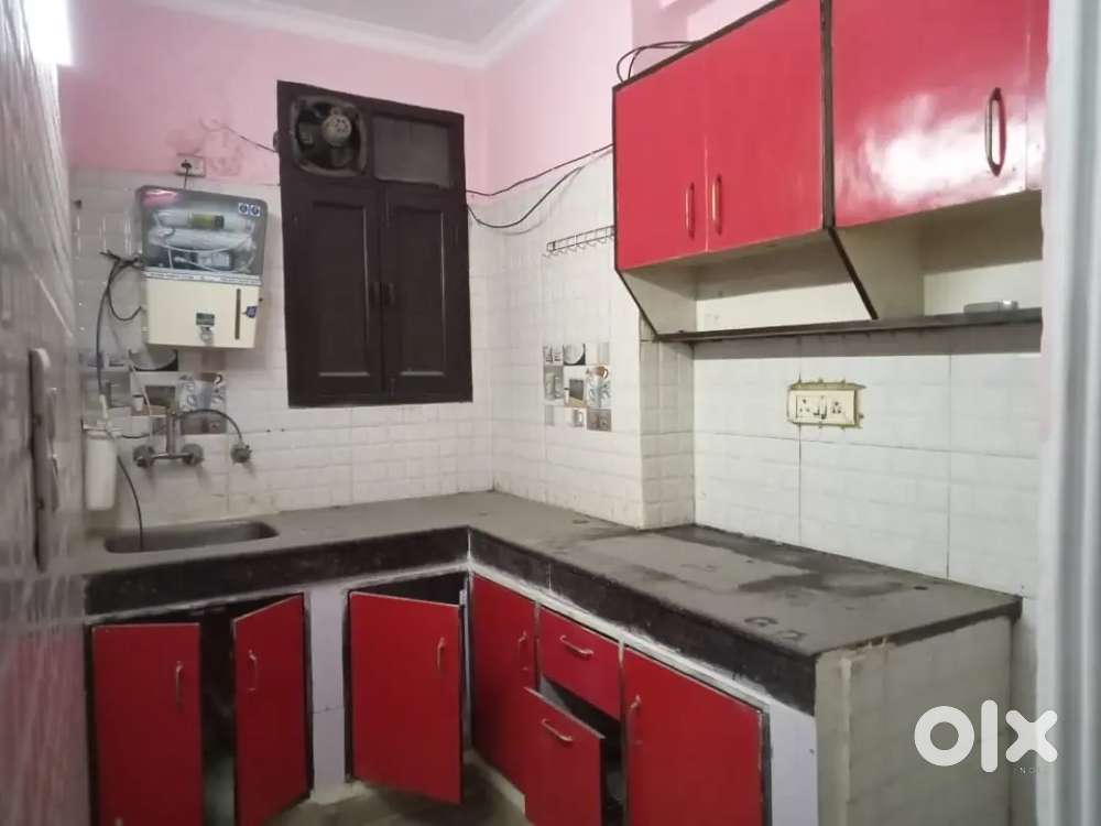 3bhk semi furnished
