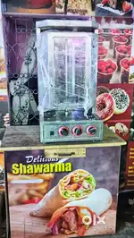 shawarma machine + teble