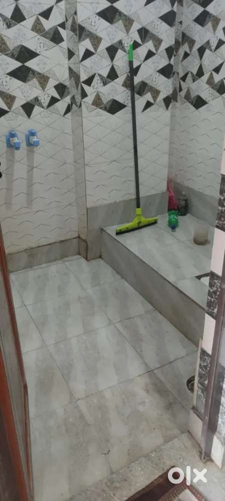 2 BHK FLAT FOR RENT IN VIKAS NAGAR