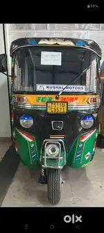 Bajaj CNG 2022