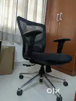 Featherlite Office Chair with Padded Lumbar Support & Cushion Seat
