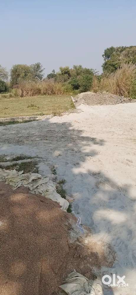 अयोध्या ताज होटल से मात्र 1500 मीटर की दूरी पर