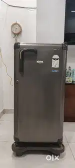 Whirlpool Genius 180L Refrigerator – Excellent Condition