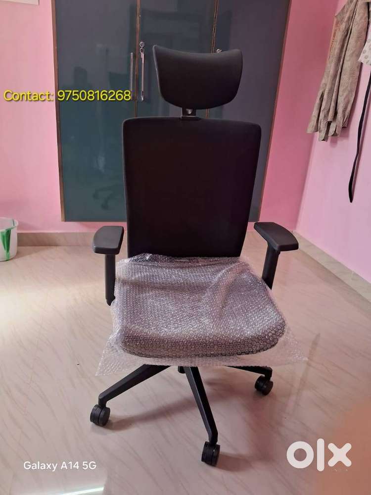 Urgent sale of new smartgrid office chair at low price