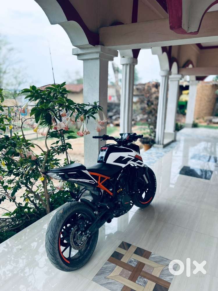 Ktm duke250 abs with all accesiries avaliable