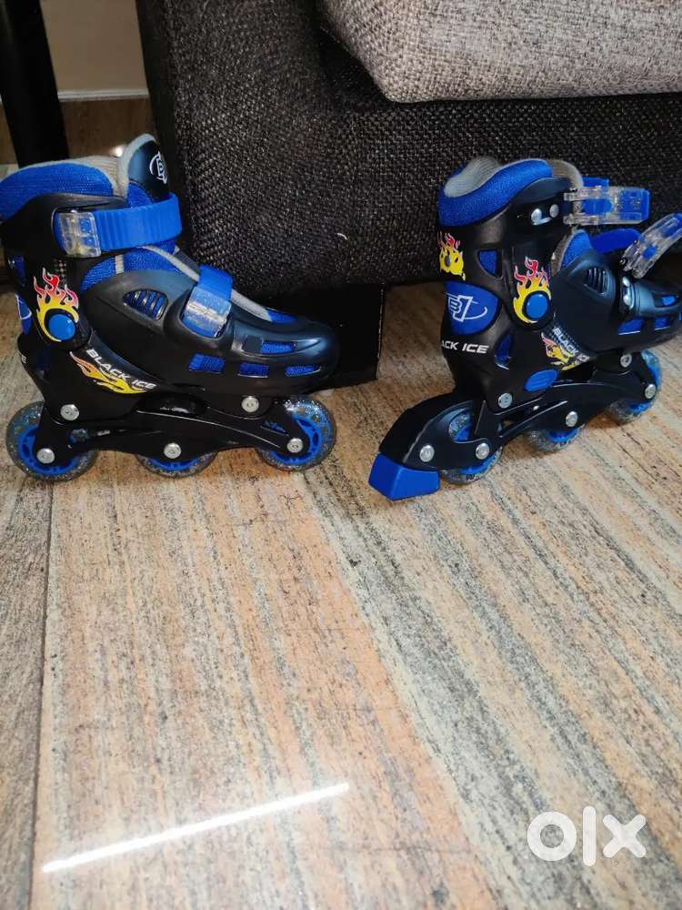 Black ice adjustable inline skates