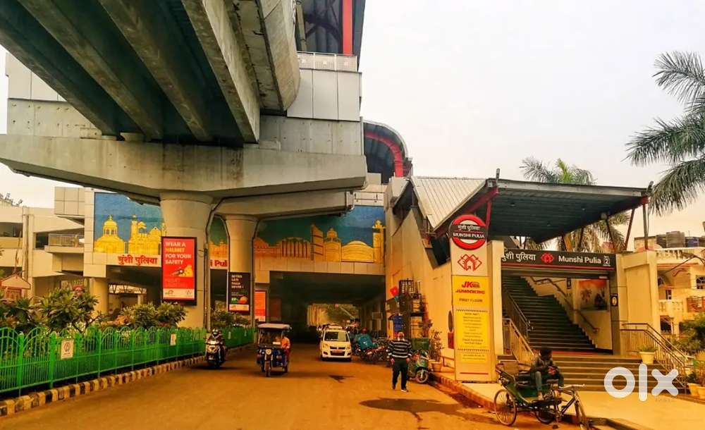 200 sqft Shop in Munshi Pulia Chauraha
