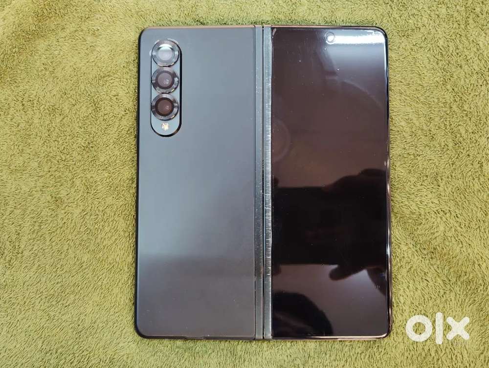 Samsung galaxy fold 3  256 gb good condition