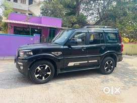 Mahindra Scorpio 2023 Diesel 65000 Km Driven