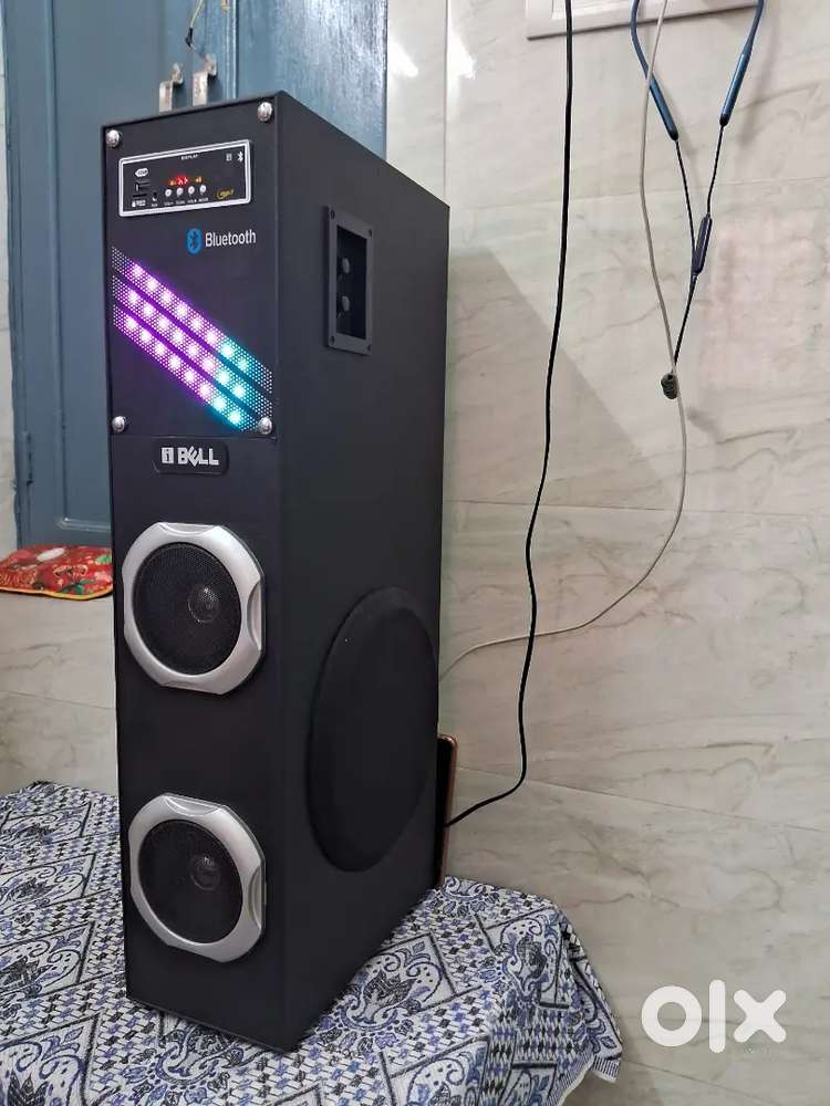 Bluetooth tower speaker