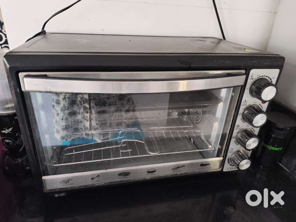Croma OTG- black silver- 33litres