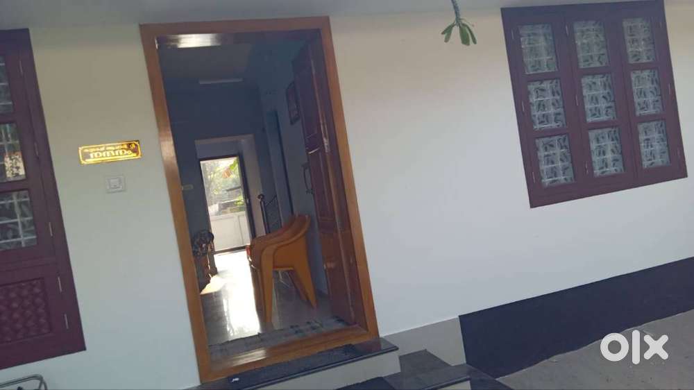 House for sale Valathungal