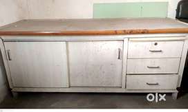 parlour product shampoo stand and facial bed