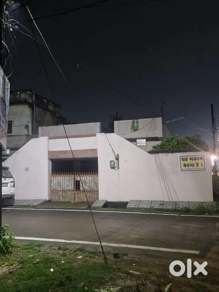 Big house with one main gate, inside there are 2 separate 1BHK houses.