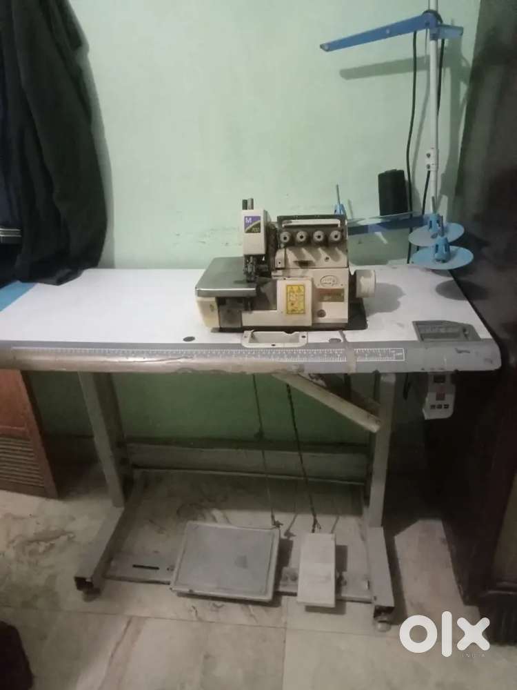 Fore thread machine