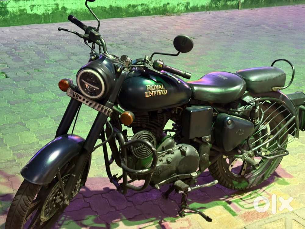 WELL MAINTAINED CLASSY LOOKS  , RECENTLY PAINTED , RUNS PERFECT