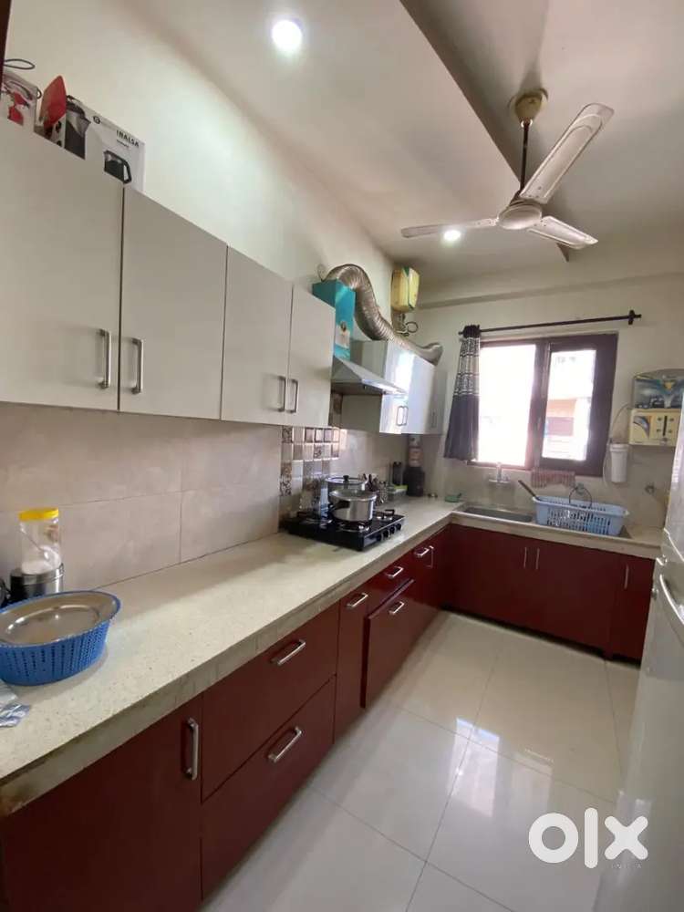 3bhk spacious flat for sale with power backup, club, Single builder