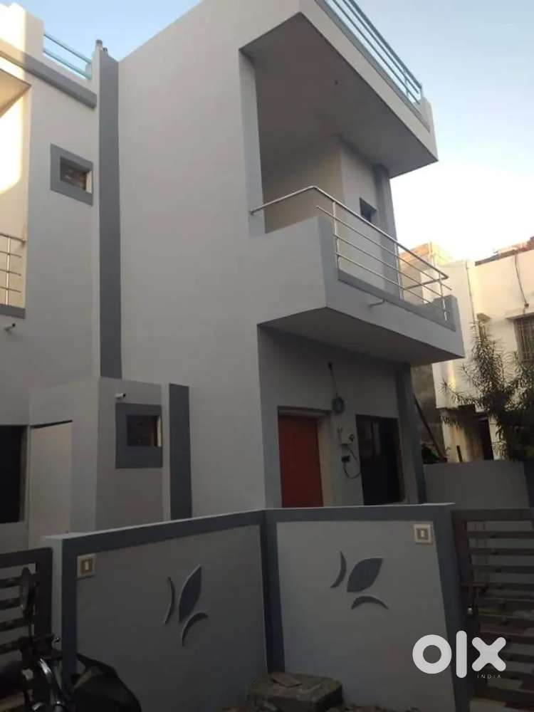 Personal and शेरिंग room available near Dentalhosp. for boys and girls