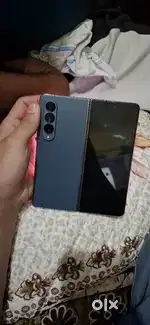 Samsung Z fold 4