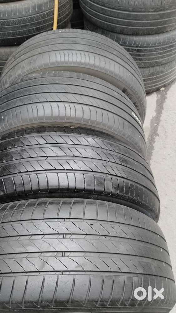 Michellin tyres 215/55/17