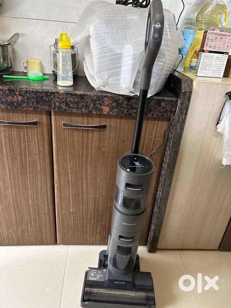 DREAME H12 core water and dry vacuum cleaner.