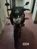 Bajaj discover 150 f gadi bechani h behtareen condition h naye tyres h