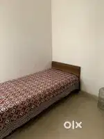 INDEPENDENT Single room service apartment with NO KITCHEN.