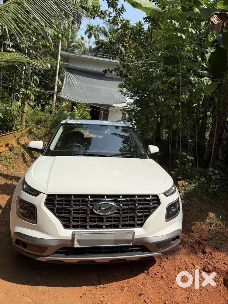 Hyundai Venue 2019 Diesel 90000 Km Driven