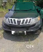 Mahindra XUV500 W8, 2015
