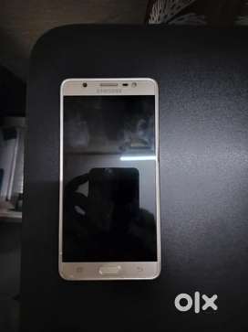 Samsung J7 Max