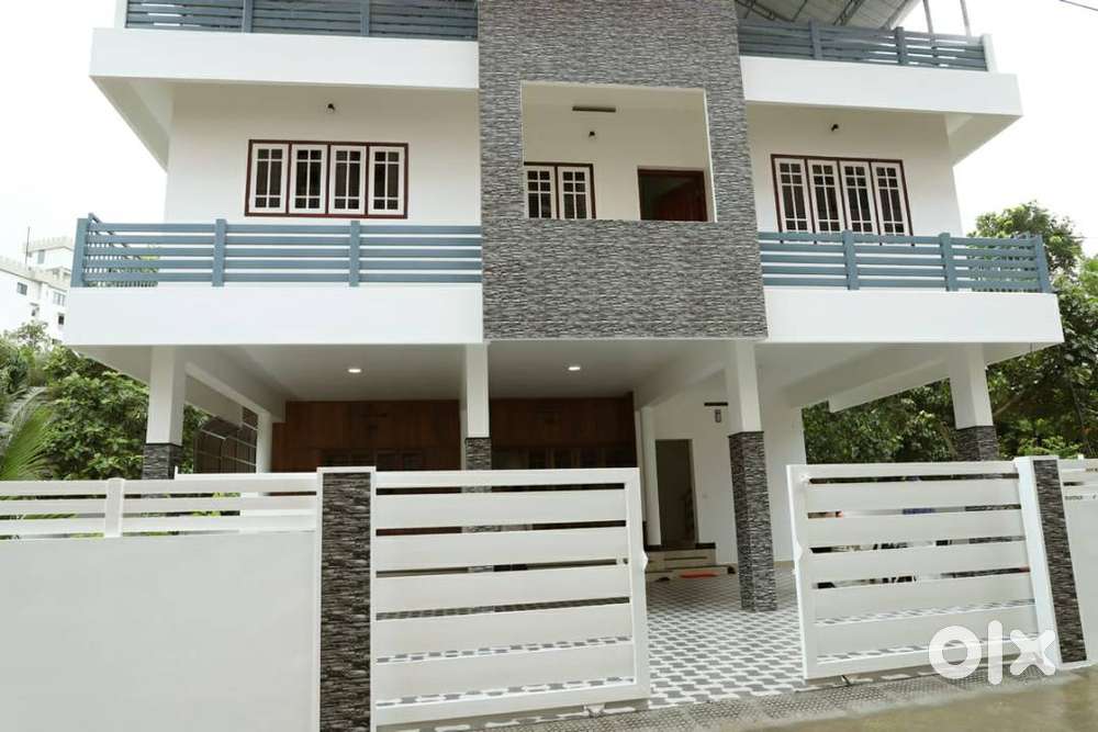 2 BHK house for rent upstairs in Kakkanad