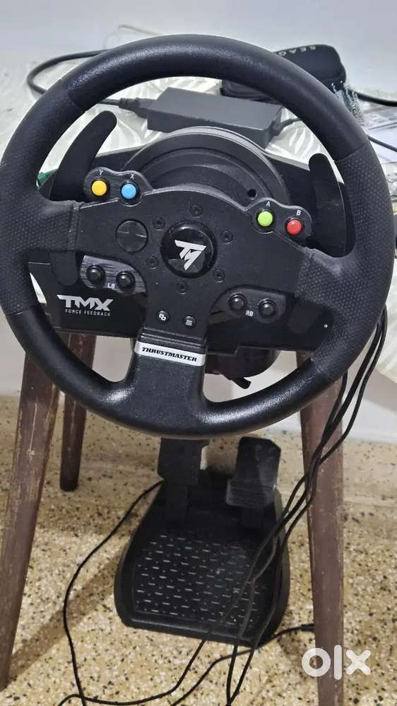 Thrustmaster TMX Force in mint condition Steering
