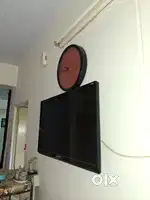 Philips LED HD 32 TV with Inbuilt setup top box