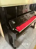 Yamaha Upright Piano UX1