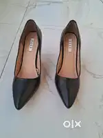Brand New , Unused (size Euro-38/UK-5) Heels for Sale!