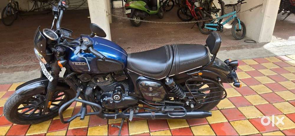 Well-Maintained Yezdi Roadster for Sale – Only 8,100 km!