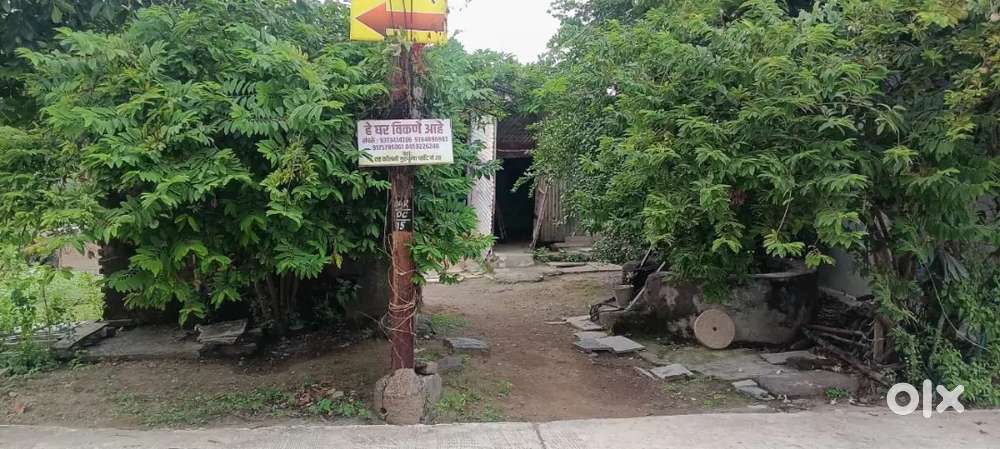 आमचा प्लॉट धुळे देवपूर, दत्त मंदिर जवळ, श्रीराम चौक च्या समोरच आहे