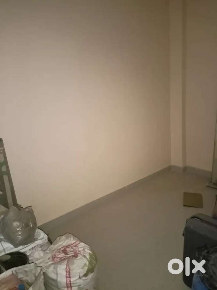 2BHK FLAT for rent near Highcourt PRAYAGRAJ for family &only for GIRLS