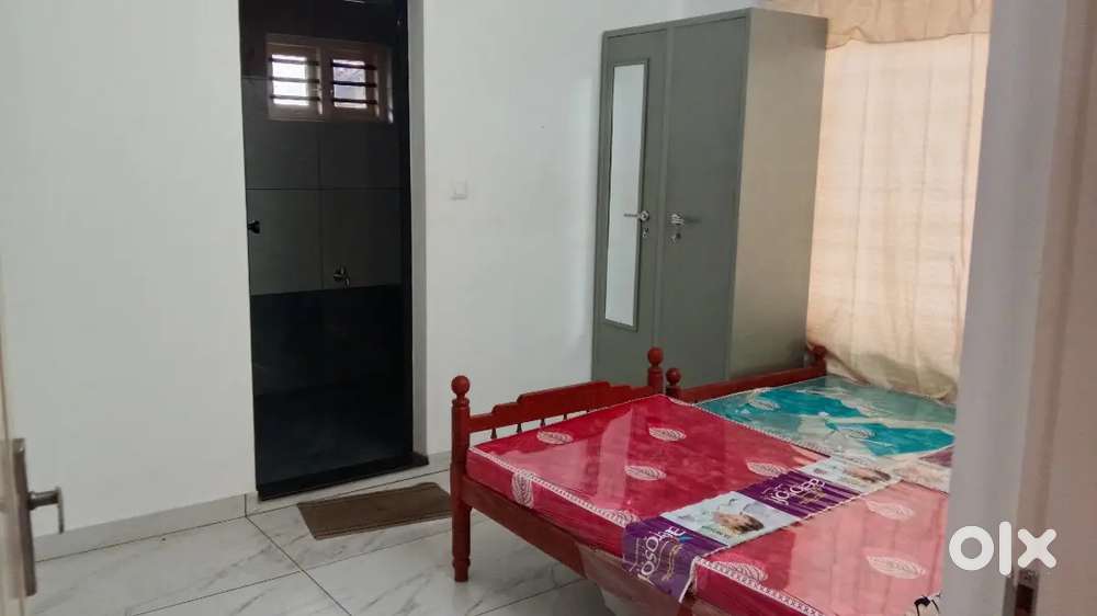Furnished 1Bhk 2nd floor house carparking  janatha bus stop vyttila