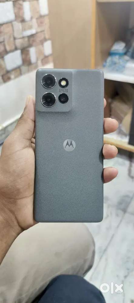 Motorola edge 50 storage 8/256 7 month old