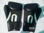 Boxing gloves size 16