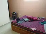 Pg hostel available for both men and women near cenotaph road alwarpet