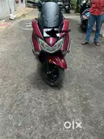 Suzuki Burgman Mat Red